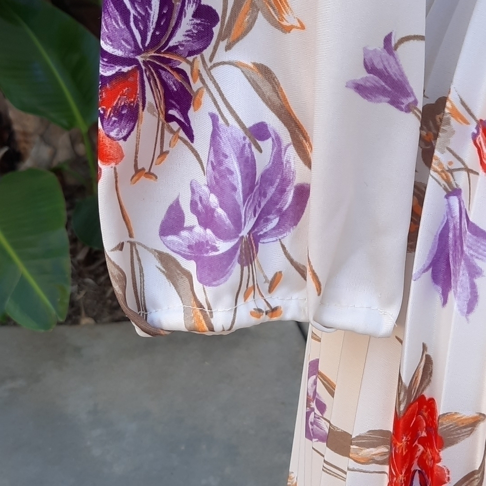 Vintage 1970s Cream Purple Floral Pleated Tie Waist Midi Dress Medium - Picture 6 of 11